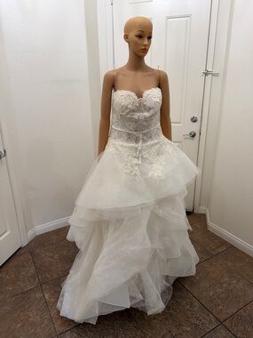 Oleg Cassini | Dresses | Oleg Cassini Subtle Pink 3d Floral Wedding Dress |  Poshmark